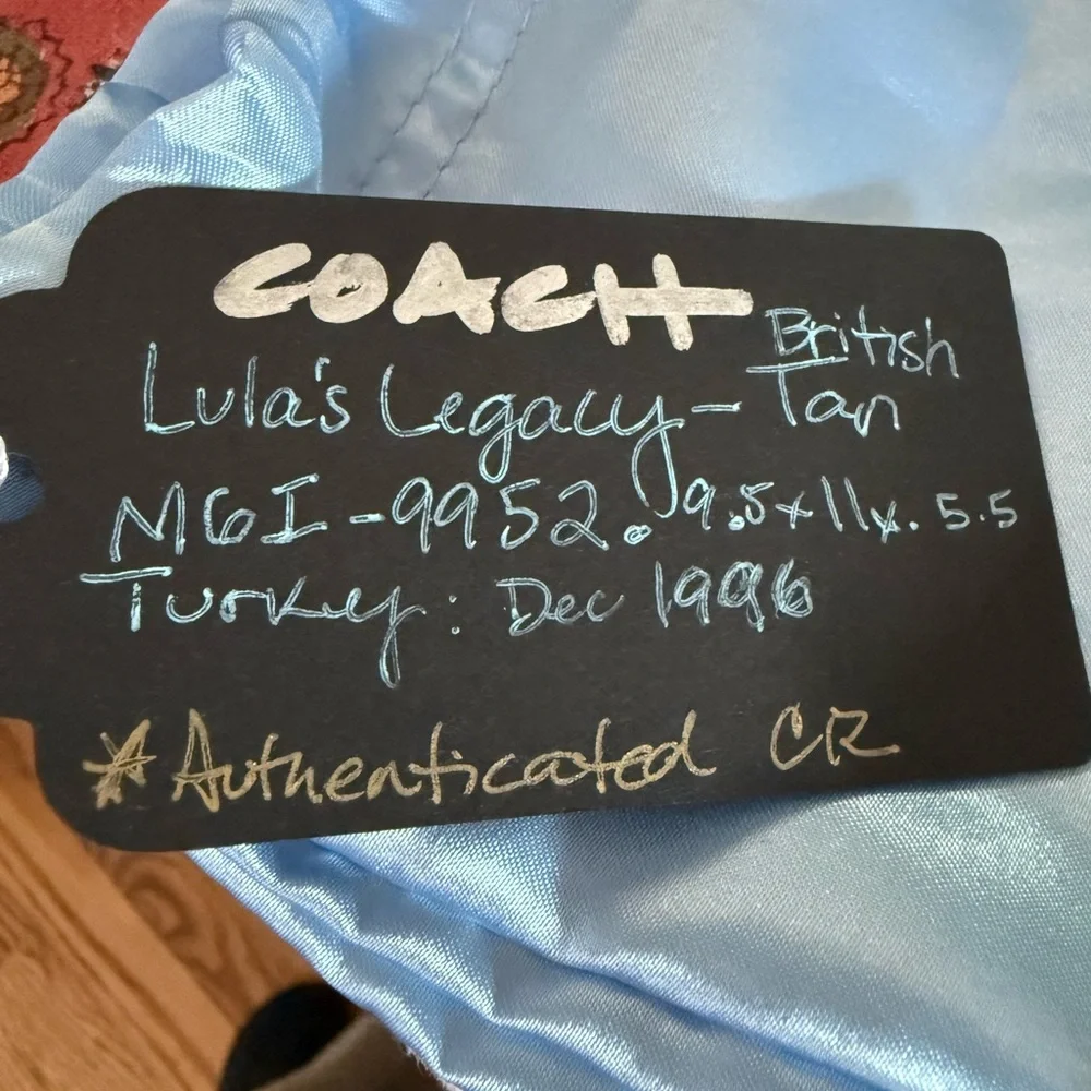 Vintage Coach Legacy Lula Bucket Bag in British Tan - Picture 16 of 16